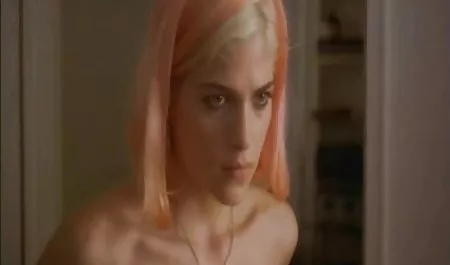 பச்சை குத்தப்பட்டு பெரிய கடின முலைக்காம்புகளை சவாரிகள் watch free செக் ஆபாச ஒரு பொம்மை