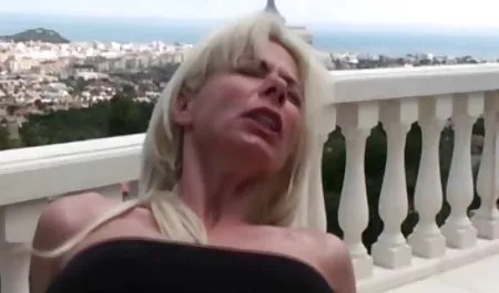 அற்புதமான திருடன் விடும் அற்புதமான செக் ஆபாச குழு முக மணிக்கு lawman