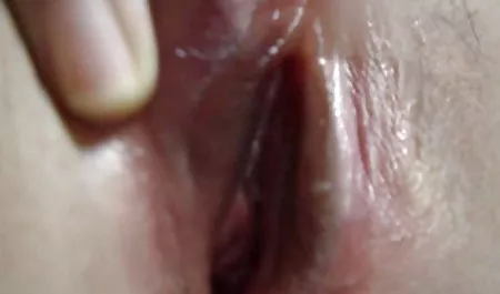 கிறிஸ்டினா checkinventory லீ எடுக்கிறது அது ஆழமான