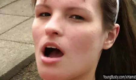 விட என்ன நன்றாக இருக்க முடியும் சூடான செக்ஸ் கொண்டு கொடூரமான செக் குளியலறை கருப்பு..