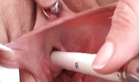 கேப்டன் குத்தியிருக்கும் - செக் ஆபாச Jmac ராக்ஸி - அவளது Floss உண்மை