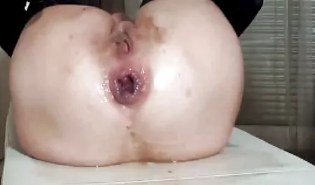 அழகான செக் ஆபாச பேப் B22 அறிமுகப்படுத்த ஒரு பெண், அவள் என்