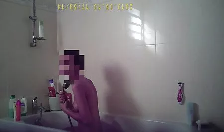 தனியா தனியா செக் ஆபாச வற்புறுத்தினார் சக் ஒரு வேலைக்காரி