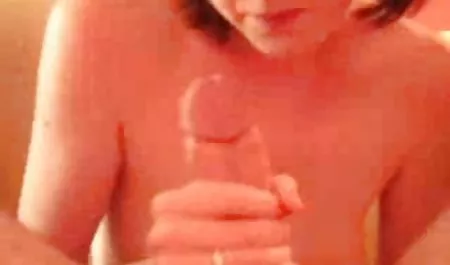 கவர்ச்சி முதிர்ந்த பெண்கள் வீட்டில் செக் ஆபாச ஆன்லைன் வீடியோக்கள்