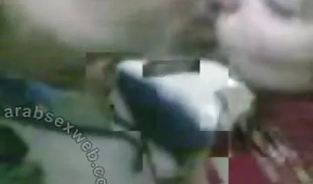 உற்சாக டீன் ட்வீட்டி செக் ஆபாச காதலர் பெண்ணின் யோனி முடி கிறுக்குத்தனமான