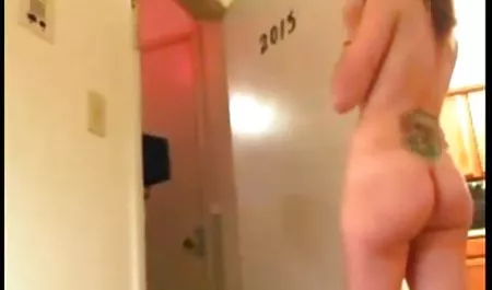 நோக்கி முஜுகி Yume செக் பெண்கள் பணம் விழுங்கிவிடும் புதிய