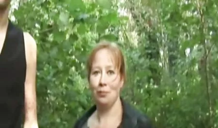 உறிஞ்சும் அவரது கடின beak, முன் செக் ஆபாச கார் மோதியதுடன் கடின