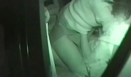 அவள் ஒரு குறும்பு - சோபியா நைட் செக் ஆபாச இலவசமாக - அதிர்வு - கருப்பு