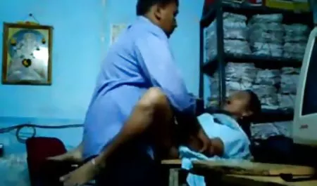 நான் என் புதிய யோகா செக் ஆபாச தெருக்களில் காலுறை கட்டி பிடித்து என் புண்டை Joi