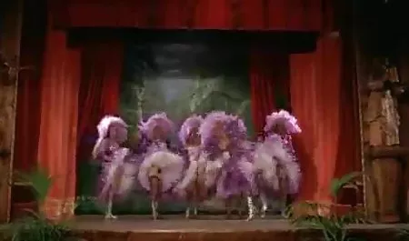 செக்ஸ் டீன் நேசிக்கிறார் நக்கி அவளது படுக்கை மீது செக் நிர்வாணமாக