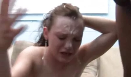 சிற்றின்ப Masseuses, செக் ஆபாச வீட்டில் லிட்டில் ஸ்வான்