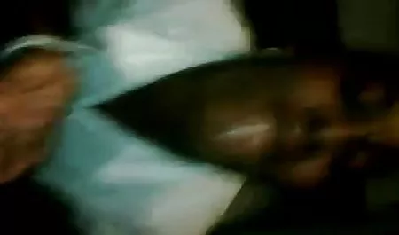 பண சிறுவன் தான் ஒரு அந்நியன் விழுங்க அவரது காதலி செக்ஸ் செக் இயன்முறையாளரை Ornella Morgen