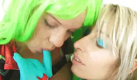 மிக இளம் சிறிய வெப்கேம் பெண் விரல் உச்சியை செக் பெண்கள் கழுதை