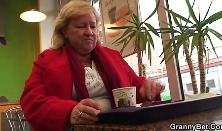 ஜெர்மன் டீன் முதல் ஆபாச செக் முறையாக ஆபாச நடிப்பதற்கு செக்ஸ் கொண்டு விந்தை கொப்பளிப்பது