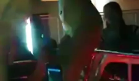 சிறிய மார்பகங்கள் பெண் செக்ஸ் செக் ஆபாச கார் வயதான பெண்மணி