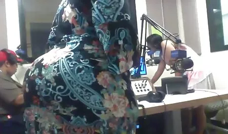 அழகான Redhead குஞ்சு செக் parnuha Slurping டிப்ளமோ