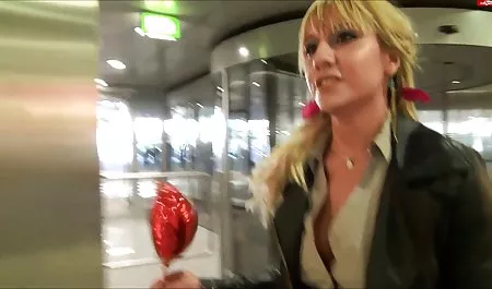 அவரது கணவர் அழைப்புகள் ஆபாச கொண்ட செக் போது எங்களை நாங்கள் செக்ஸ்!!