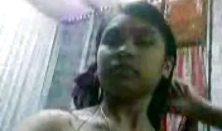 Marsha இருக்கலாம் விடும் அவள் செக் ஆபாச இளம் முகம் கடின fucked