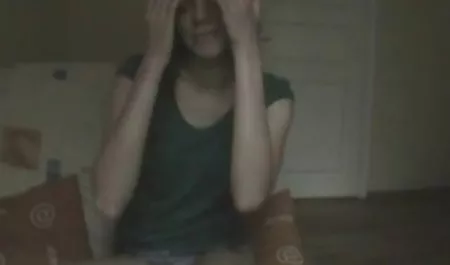 லெஸ்பியன் செக் ஆடுவது செய்ய தங்கள் கழுதை முறைத்து