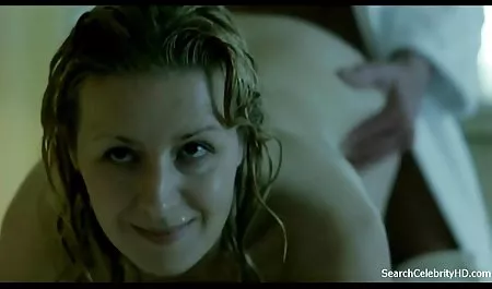 வெள்ளை பீச் தேவை ஒரு வேலை அதனால் தள்ளுகிறது அவரது ஸ்வீட் உச்சியை செக் பெண்கள் மெல்லிய...