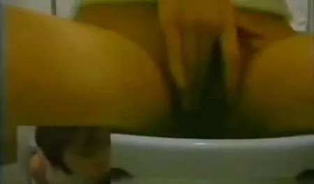 வெள்ளை கற்பனை ஒரு திருடன் கொண்டு Arteya மற்றும் செக் ஆபாச நடிகை இரண்டு அழகான ஆண்கள்