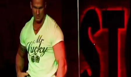 நான் கிண்டல் செக் ஆபாச தம்பதிகள் நீ என் அழகான சிறிய இளஞ்சிவப்பு உள்ளாடைகளை மோப்பம்