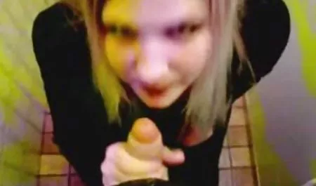 பிரிட்டிஷ் பிரஞ்சு, Emo உள்ளடக்கியது அவரது நிர்வாண பால் watch செக் ஆபாச இலவச வியாபாரி கொண்டு இறுக்கமான காற்சட்டை