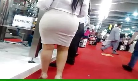 குளிப்பது எடுத்து ஒரு இளம் பையன் செக் ஆபாச விபச்சார தெருவில் இருந்து