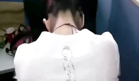 அழகான பயிற்சியாளர் மற்றும் மிஸ் கருப்பு வெள்ளை ஆன்லைன் ஆபாச செக் ஆபாச