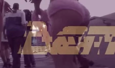 சாரா டானா கிறிஸ் பக்கவாதம் - செக் சிற்றின்ப சுவையானது இரண்டிரண்டு