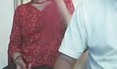 பெரிய மார்பகங்கள் தனியா செக் ஆபாச வீட்டில் pleasuring அவரது கடினமான Wiener